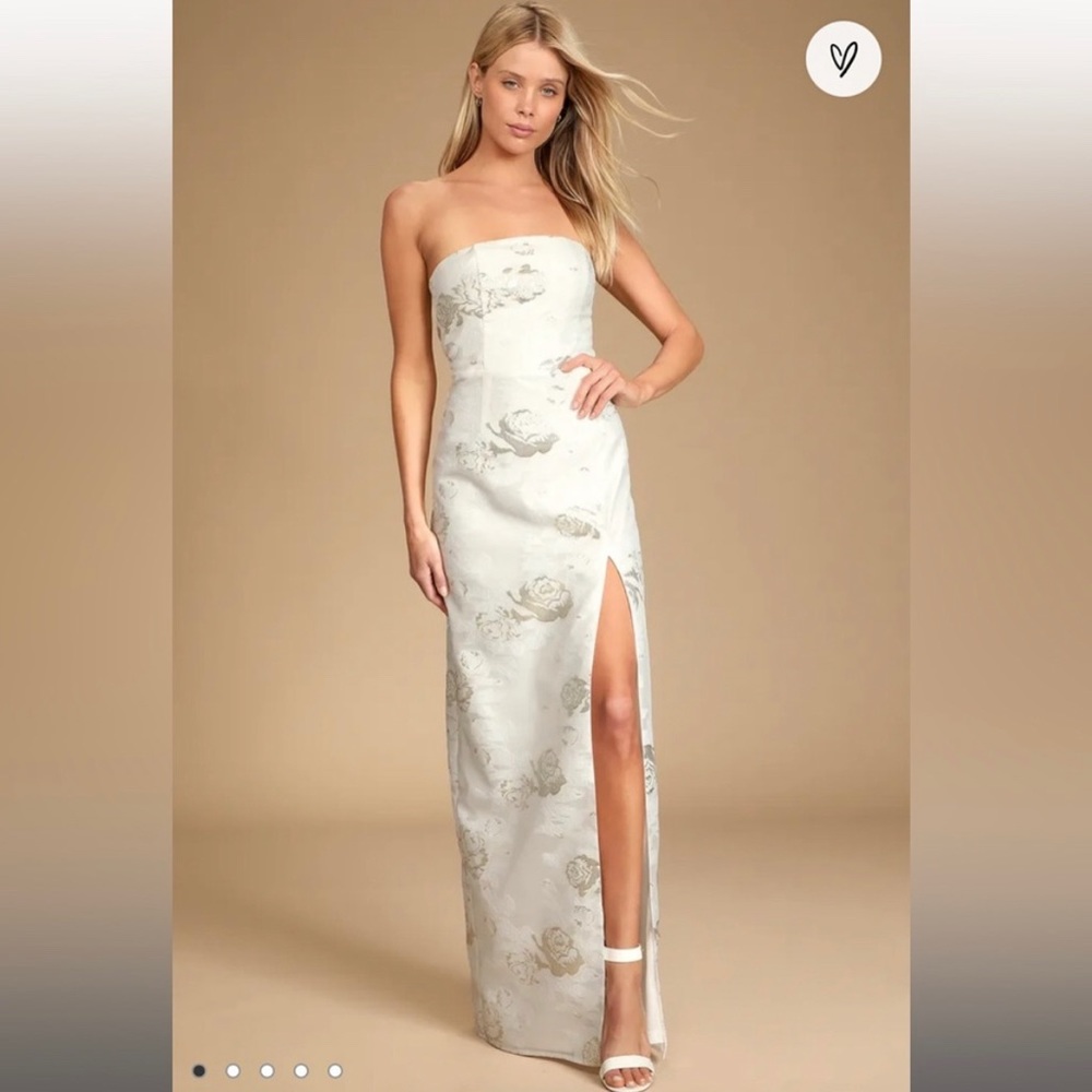 NWT Lulu’s Cultivated Love White Floral Jacquard Strapless Maxi Dress, Size M